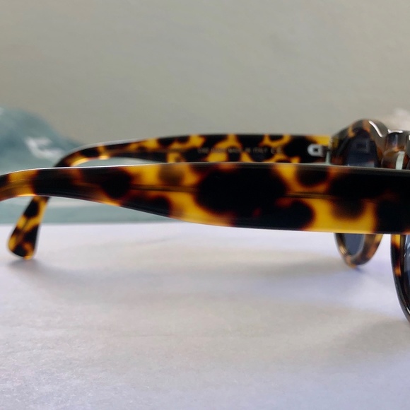 Illesteva Leonard Sunglasses Tortoise /Rose - Picture 7 of 7